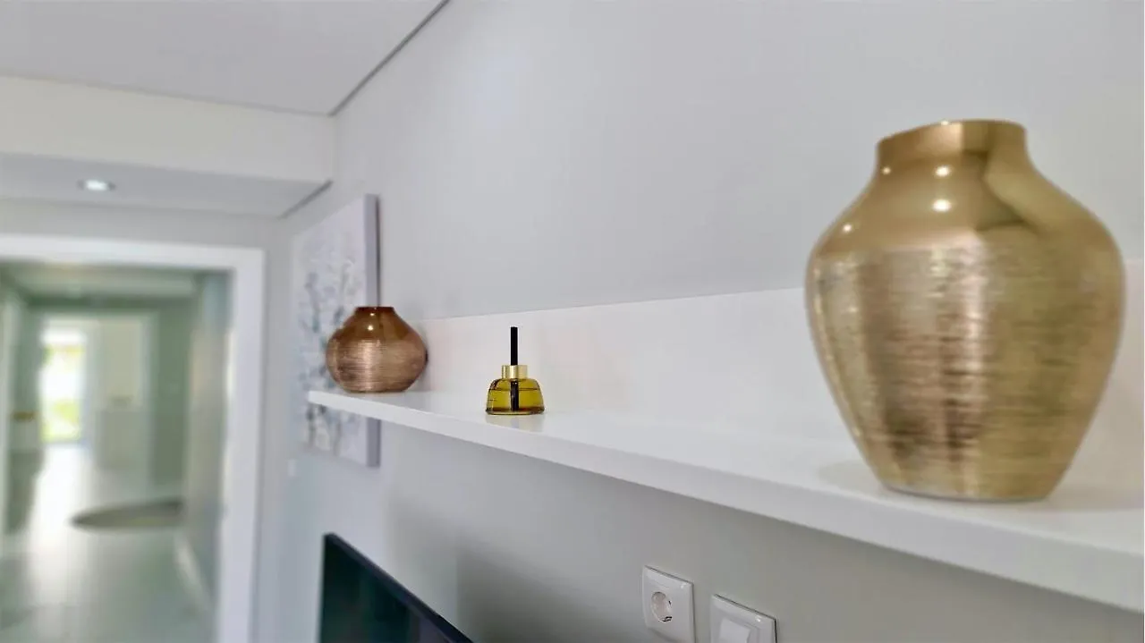 Marina Retreat - Cleverdetails, For 2 Adults And 2 Children, Jacuzzi, Near The Marina And The Beach Vilamoura