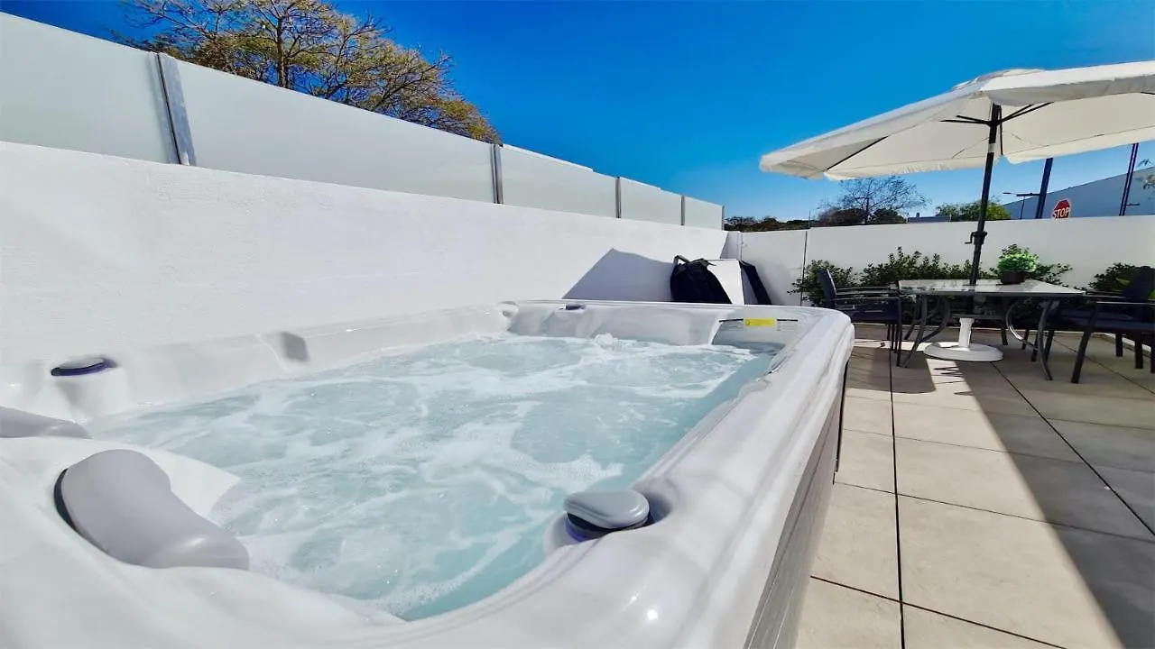 Marina Retreat - Cleverdetails, For 2 Adults And 2 Children, Jacuzzi, Near The Marina And The Beach Vilamoura