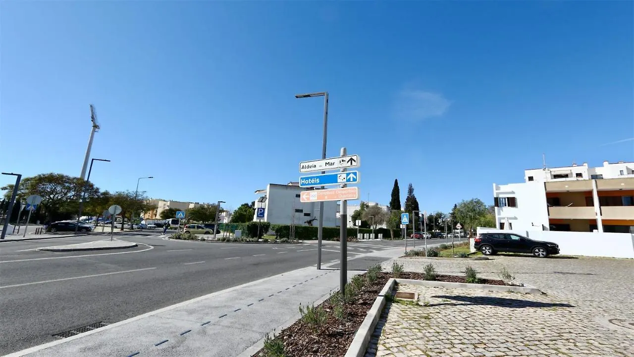 Marina Retreat - Cleverdetails, For 2 Adults And 2 Children, Jacuzzi, Near The Marina And The Beach Vilamoura Apartment