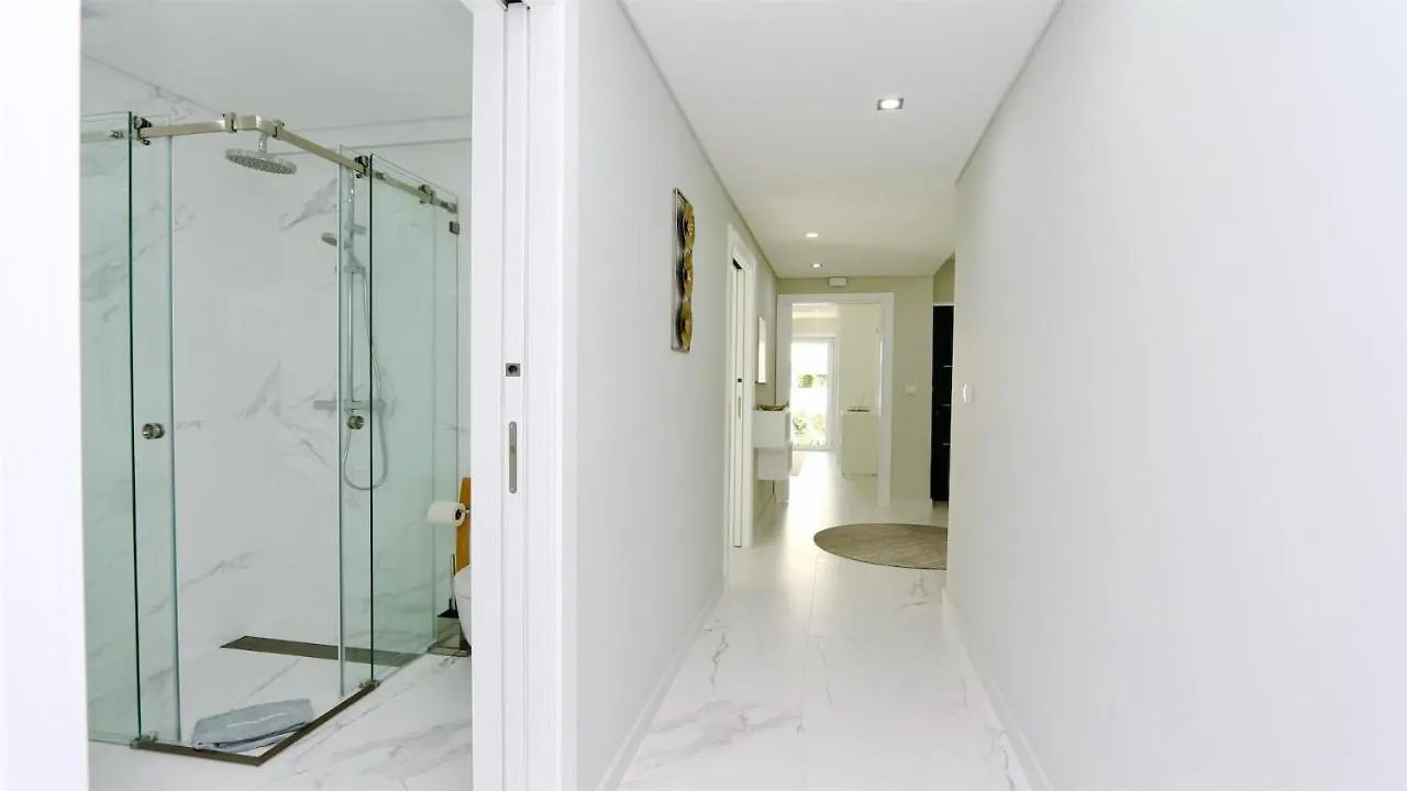 Marina Retreat - Cleverdetails, For 2 Adults And 2 Children, Jacuzzi, Near The Marina And The Beach Vilamoura 0*,  Portugal