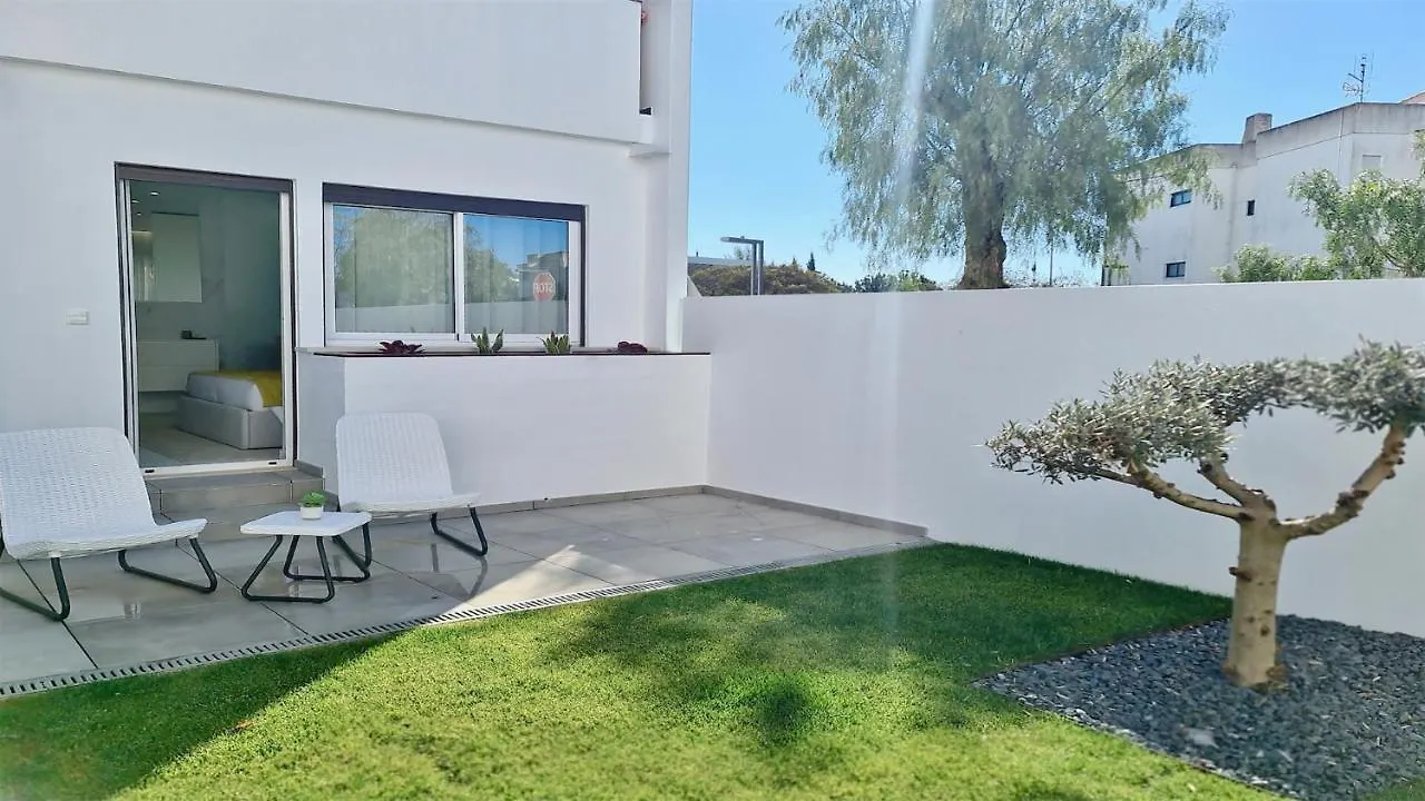 Marina Retreat - Cleverdetails, For 2 Adults And 2 Children, Jacuzzi, Near The Marina And The Beach Vilamoura Apartment