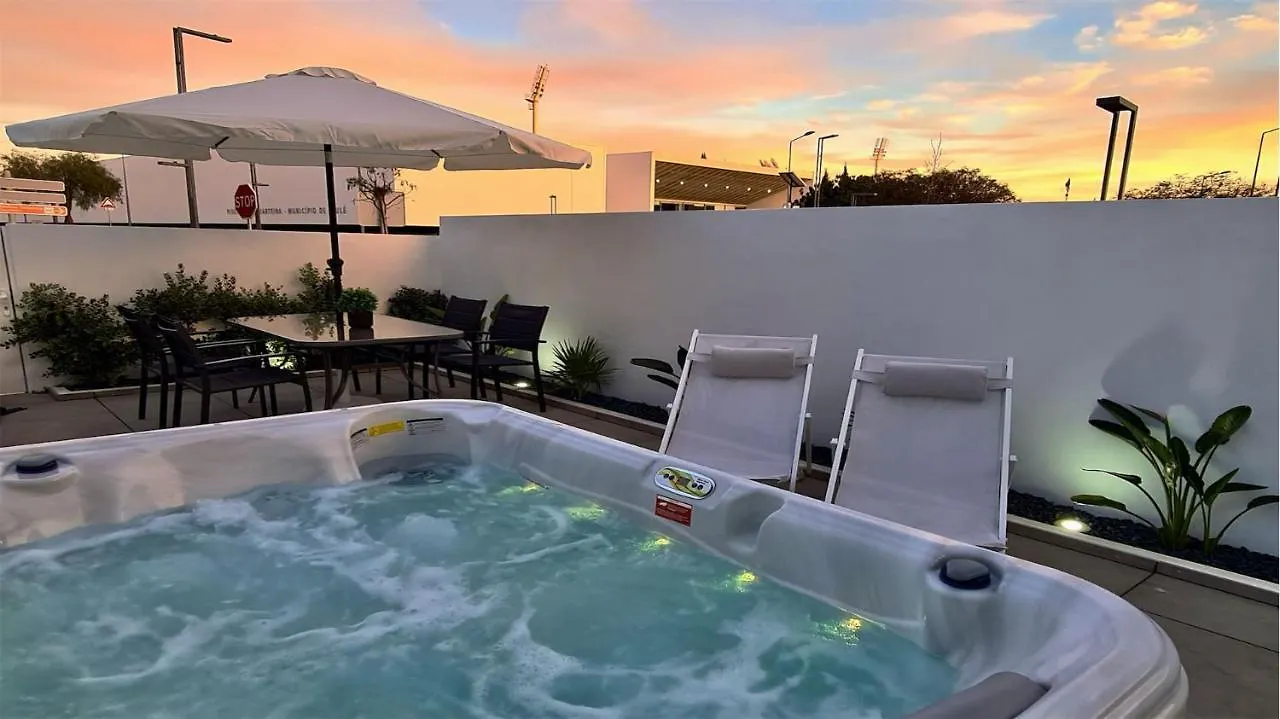 Marina Retreat - Cleverdetails, For 2 Adults And 2 Children, Jacuzzi, Near The Marina And The Beach Vilamoura Apartment
