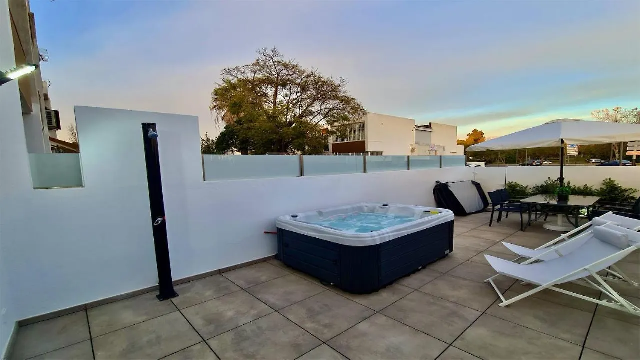 Marina Retreat - Cleverdetails, For 2 Adults And 2 Children, Jacuzzi, Near The Marina And The Beach Vilamoura Apartment