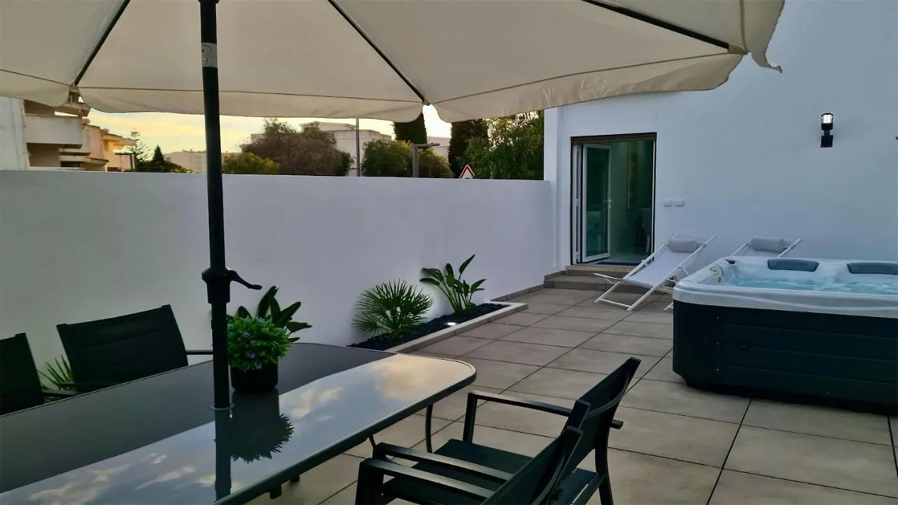 Marina Retreat - Cleverdetails, For 2 Adults And 2 Children, Jacuzzi, Near The Marina And The Beach Vilamoura